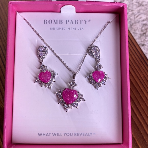 Bomb Party Jewelry - Bomb Party BP Lovestruck Cupid set Glitz and Glampur Fuschia Ice Crystal